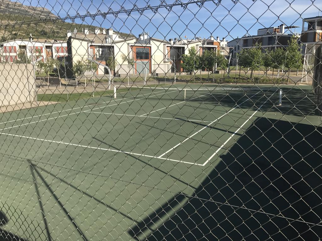 Apartament Golf Y Nieve Sabiñánigo Zewnętrze zdjęcie