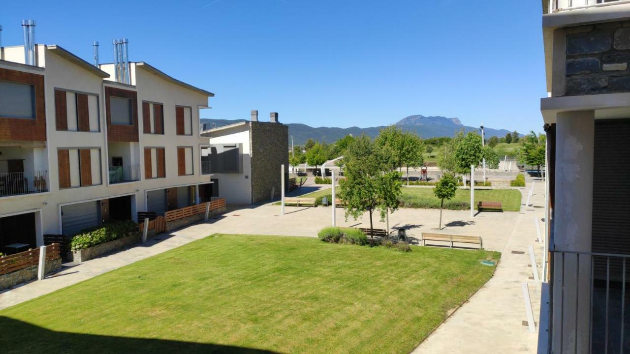 Apartament Golf Y Nieve Sabiñánigo Zewnętrze zdjęcie